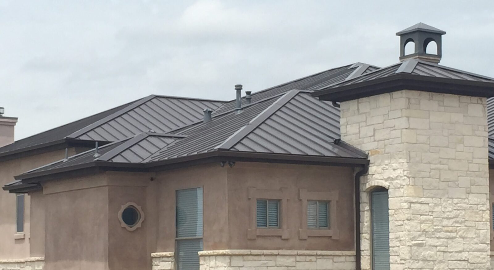 metal-roofing-contractor-austin